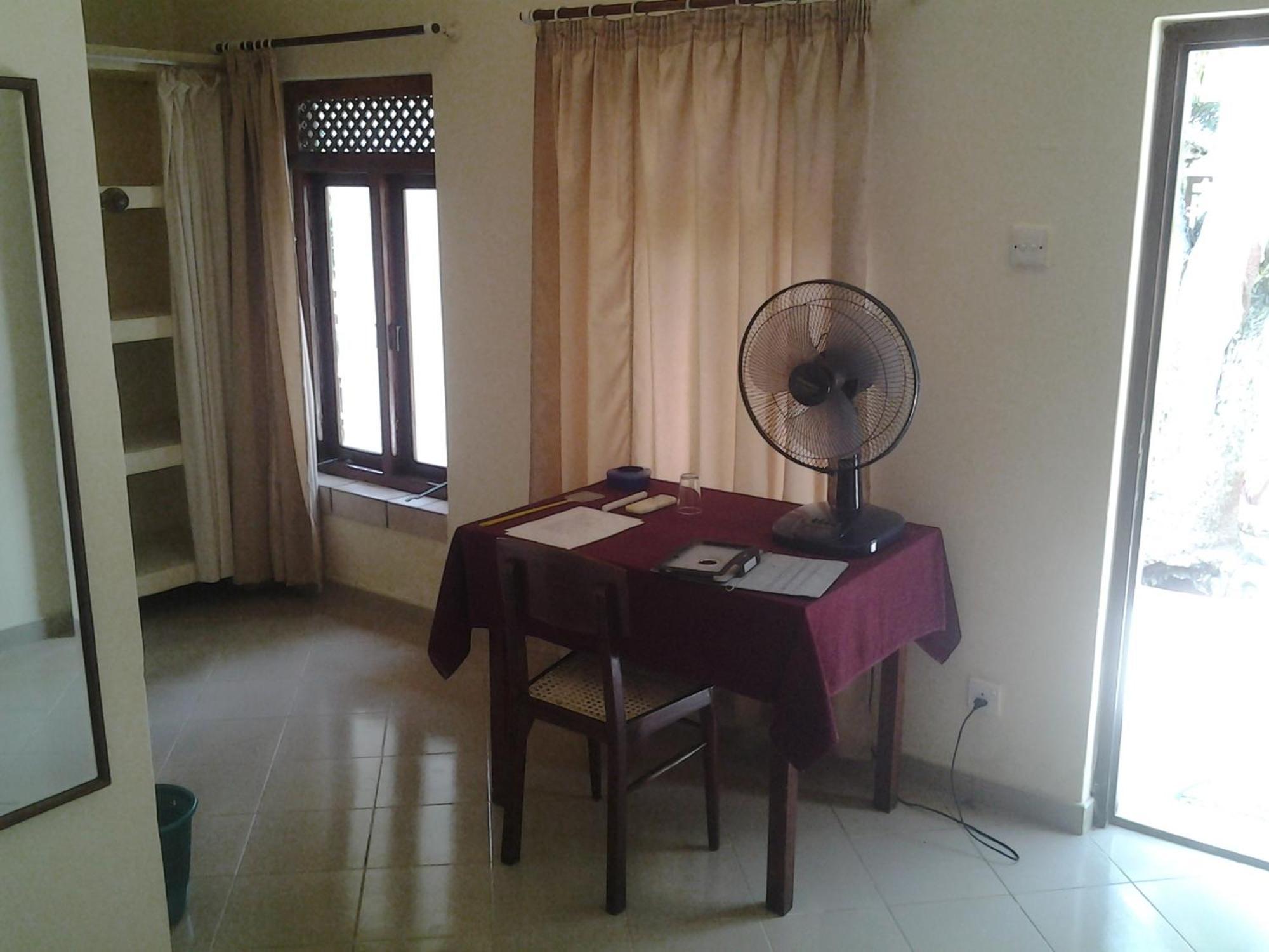 Tandem Guesthouse Хиккадува Номер фото
