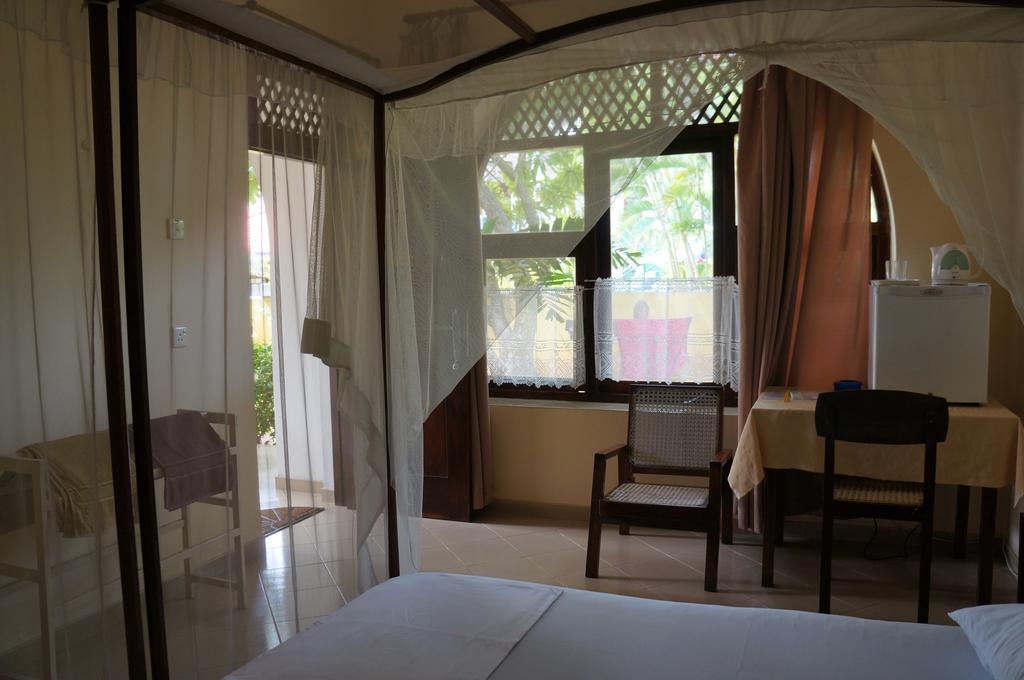 Tandem Guesthouse Хиккадува Экстерьер фото