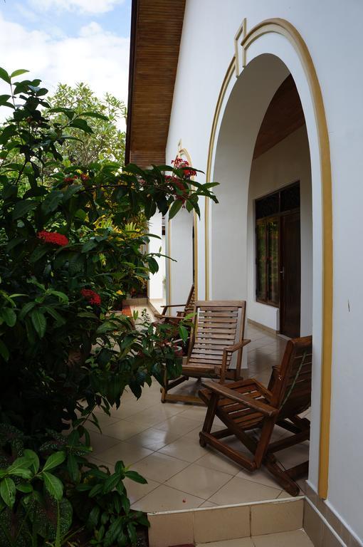 Tandem Guesthouse Хиккадува Экстерьер фото