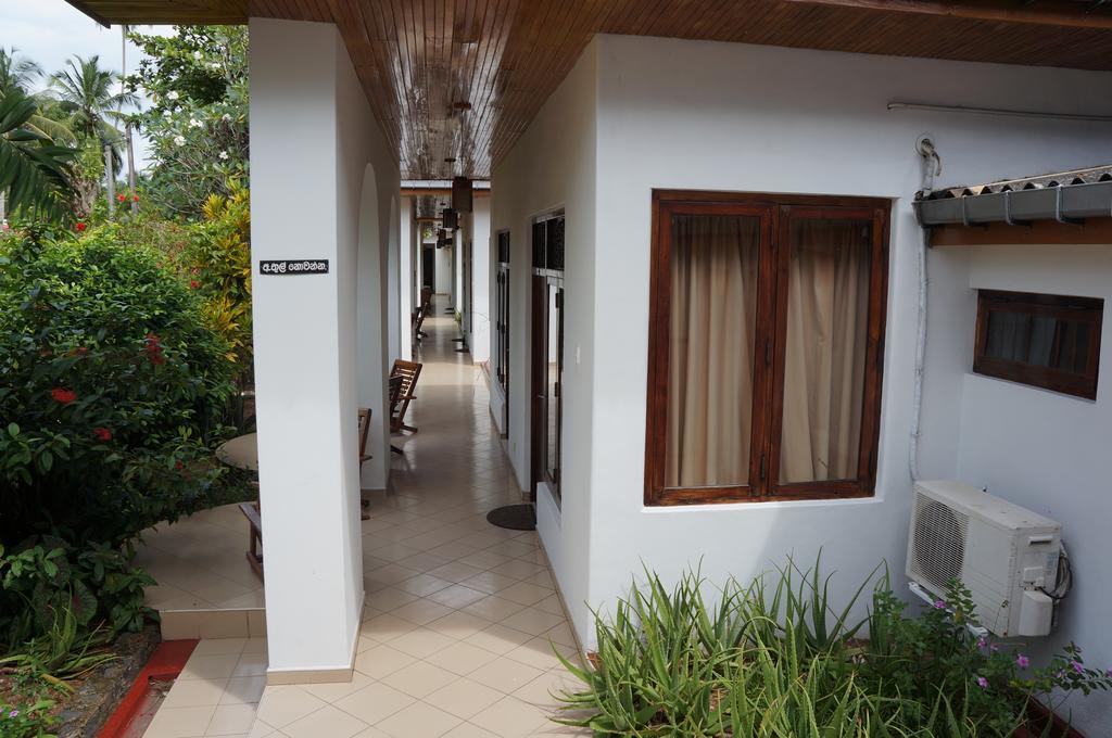 Tandem Guesthouse Хиккадува Экстерьер фото